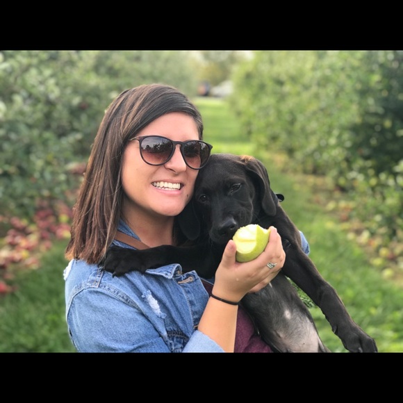 Meet your Posher, Cierra - Picture 1 of 1